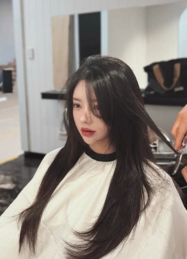 Long straight hair styling